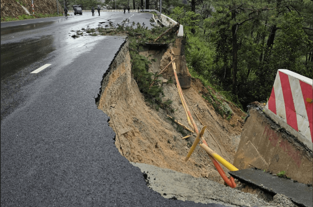 Đèo prenn đà lạt sạt lỡ