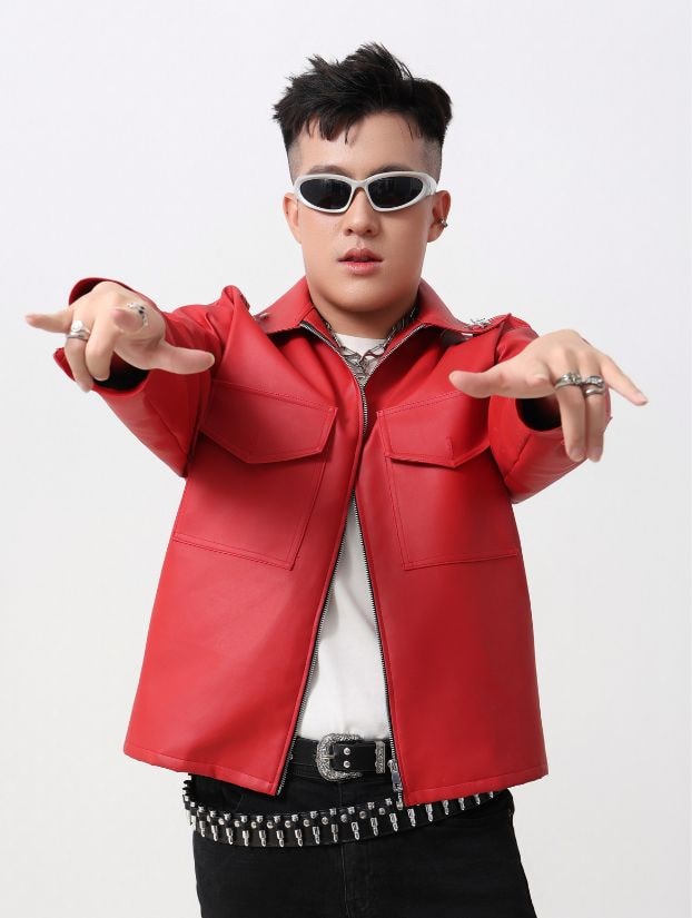 Felix chụp ảnh Noel tại Studio