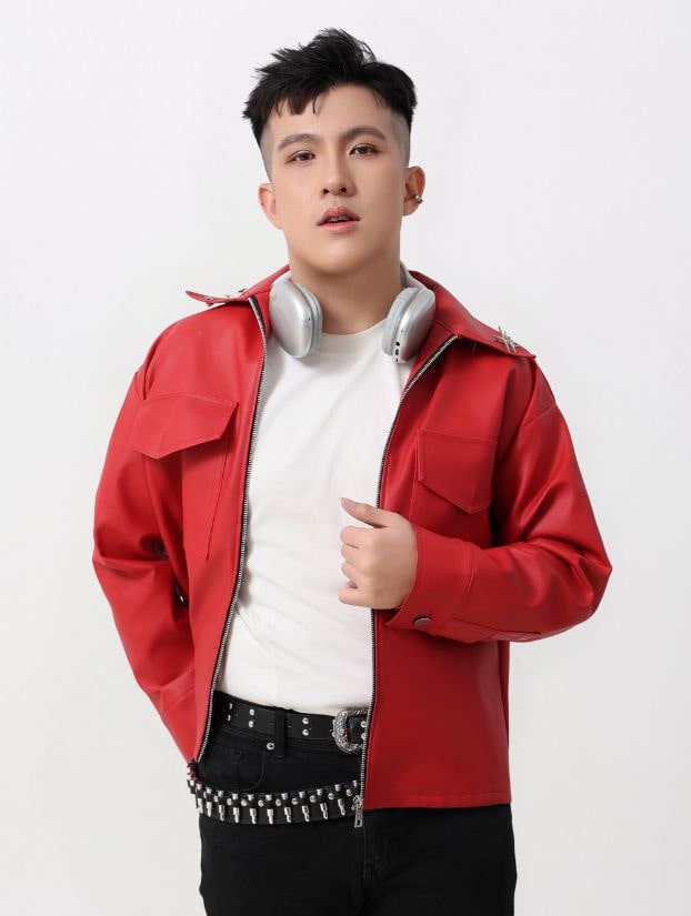 Felix chụp ảnh Noel tại Studio