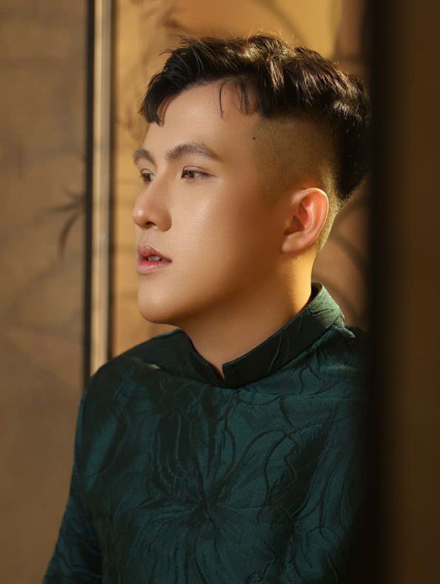 Felix chụp ảnh áo dài Tết hiện đại