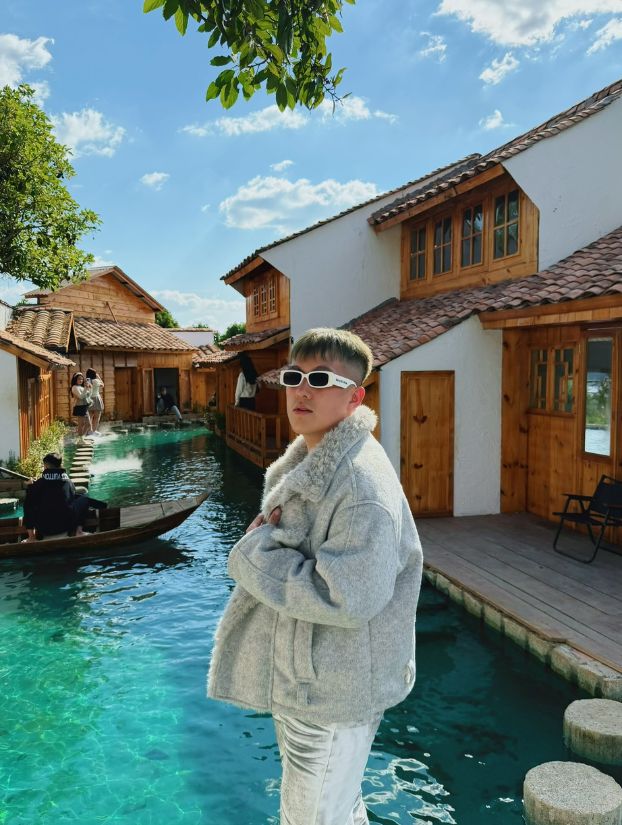 Check-in quán coffee Floating Town Đà Lạt