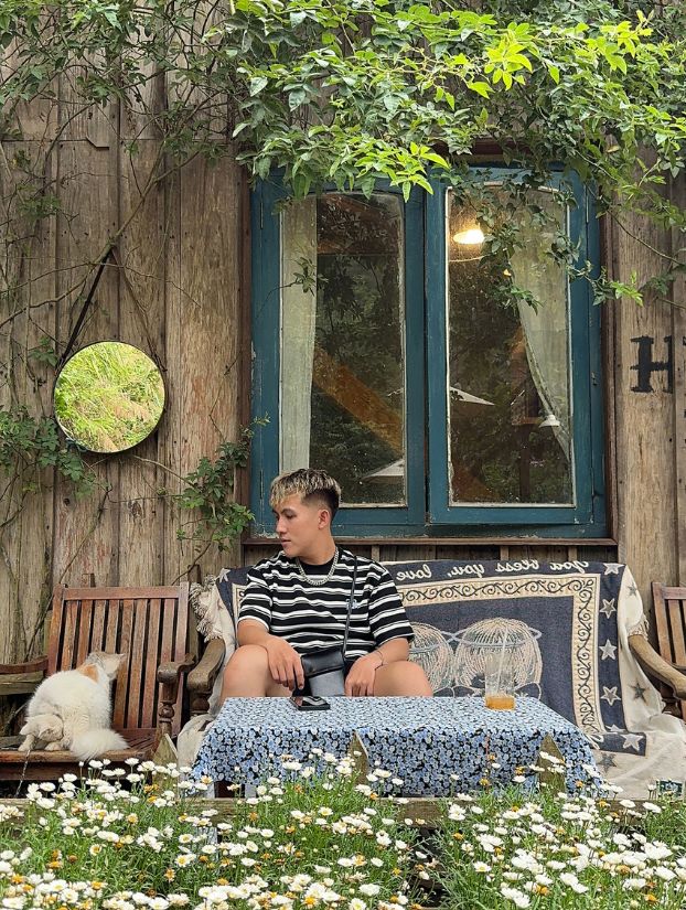 Tiệm cà phê lưng chừng Đà Lạt